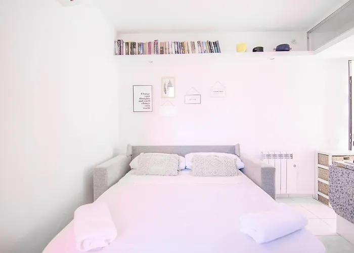 Apartment Muralla Roja 0507